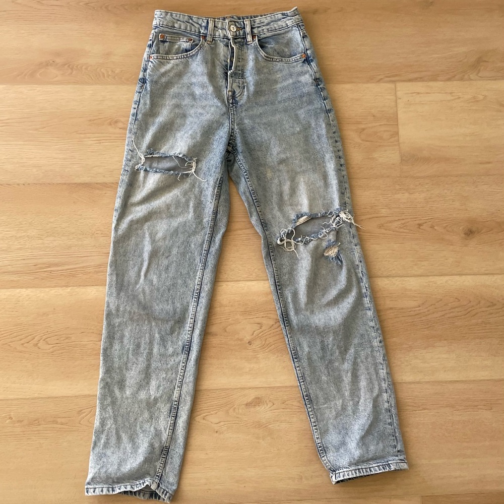 H&M Light Blue Denim Jeans with Contrast Stitching